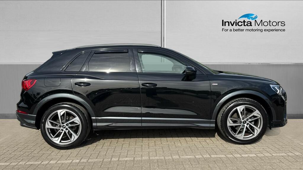 Audi Q3 Black Edition PL21UCM Black #2