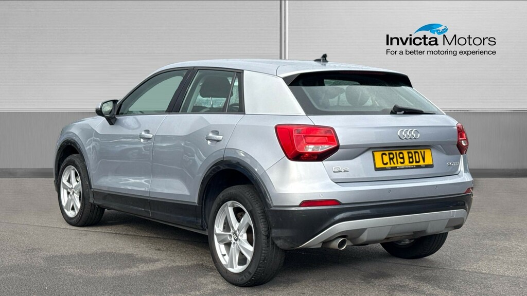 Audi Q2 Sport Silver #5
