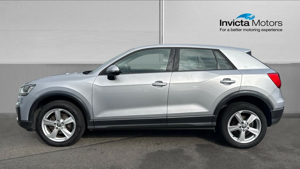 Audi Q2 Sport Silver #6