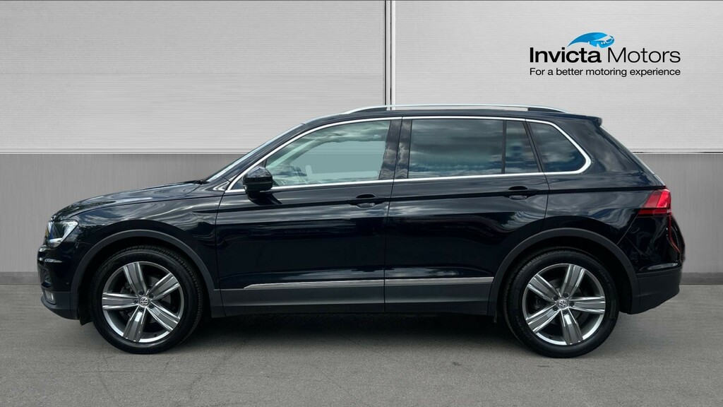 Volkswagen Tiguan Match Black #6
