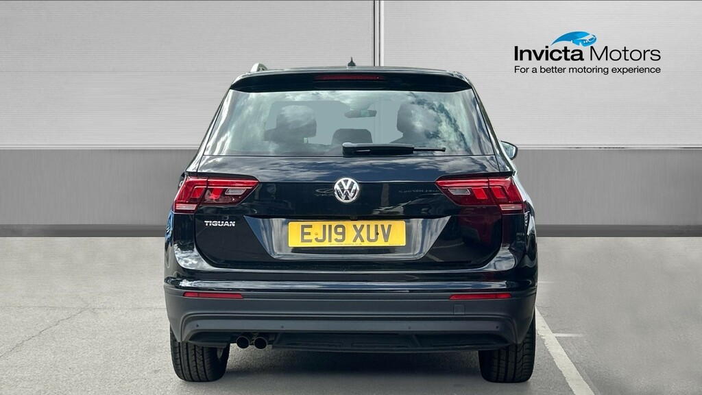Volkswagen Tiguan Match Black #4