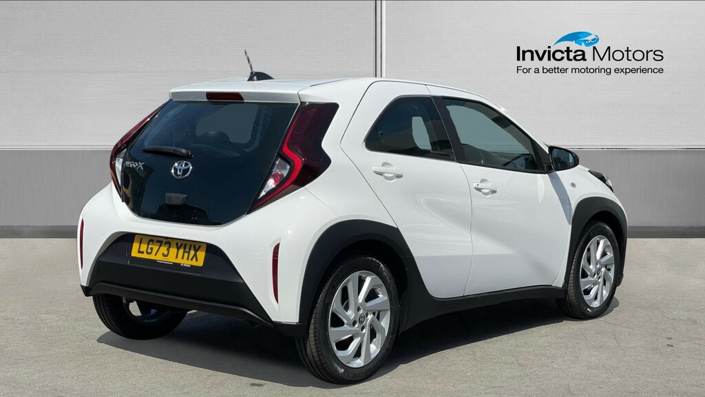 Toyota Aygo X Pure White #3