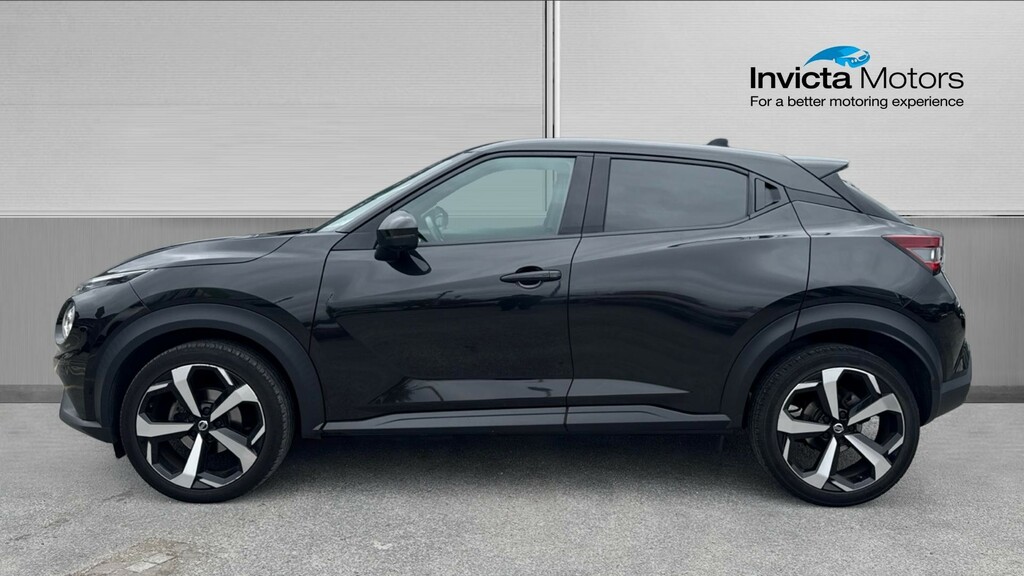 Nissan Juke Tekna Black #6