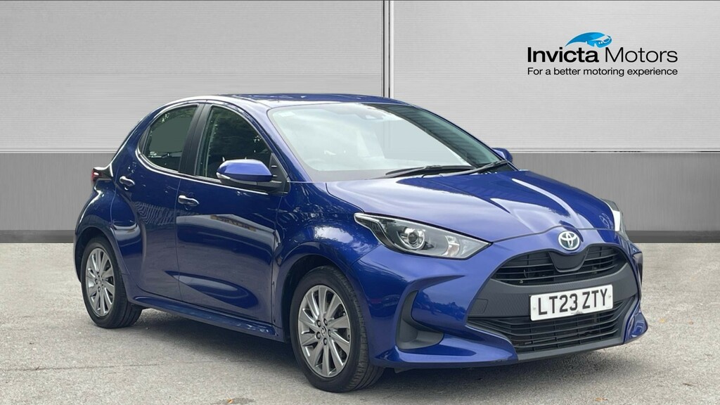 Toyota Yaris Icon Blue