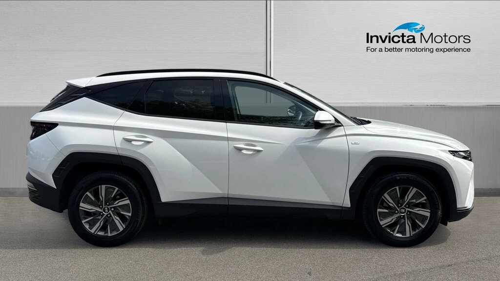 Hyundai Tucson Se Connect MD23KCG White #2