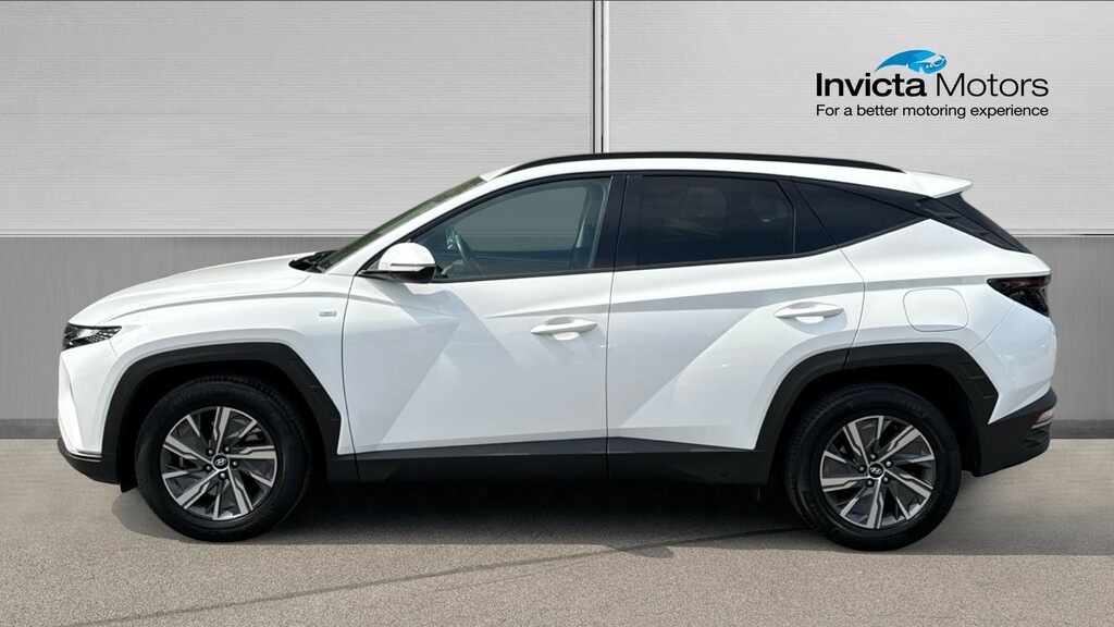 Hyundai Tucson Se Connect MD23KCG White #6
