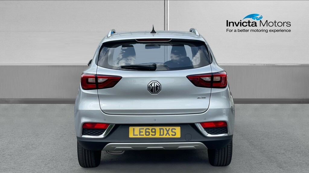 MG ZS Exclusive Silver #4
