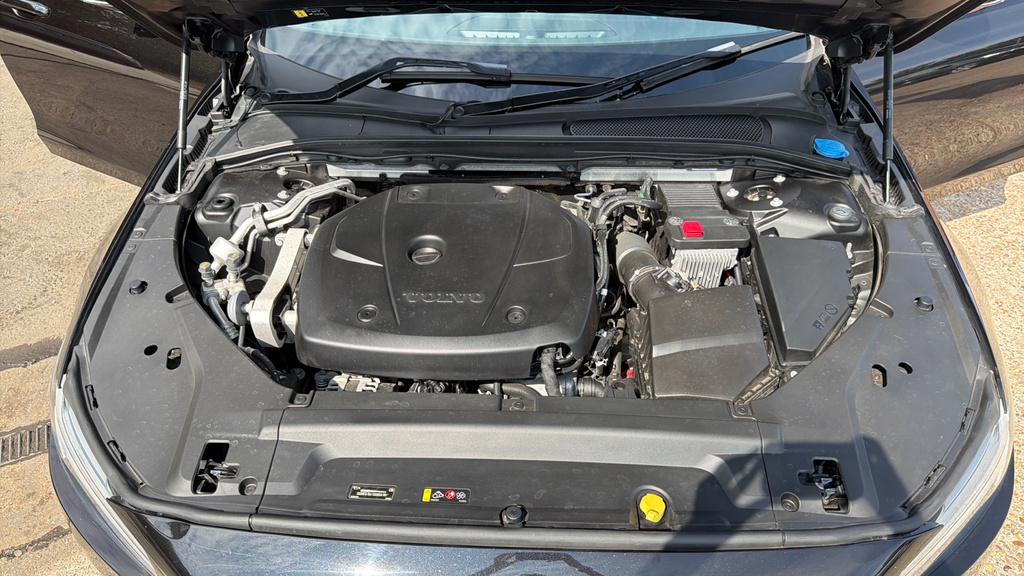 Volvo S90 2L Momentum Plus Blue #16