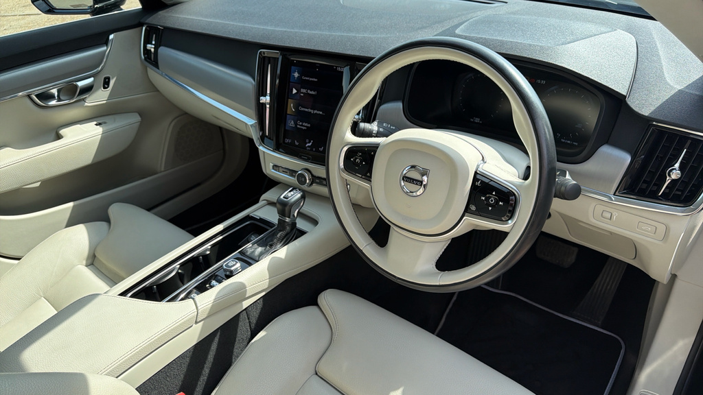 Volvo S90 2L Momentum Plus Blue #9