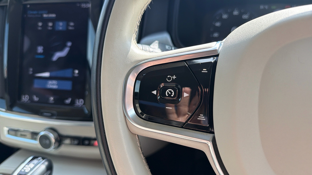 Volvo S90 2L Momentum Plus Blue #25