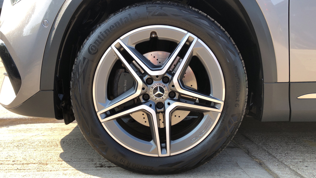 Mercedes-Benz GLA Class Suv Grey #17