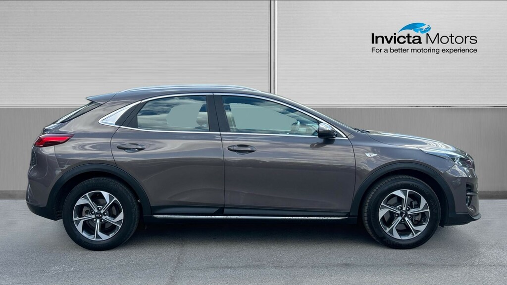 Kia Xceed 2 Brown #2