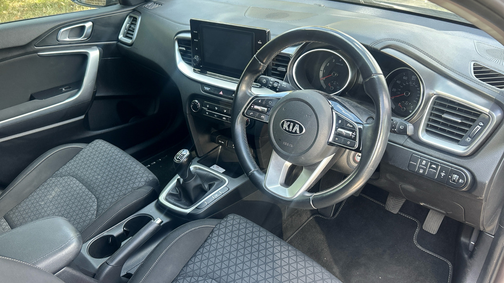 Kia Xceed 1.0T Gdi Isg 3 Black #9