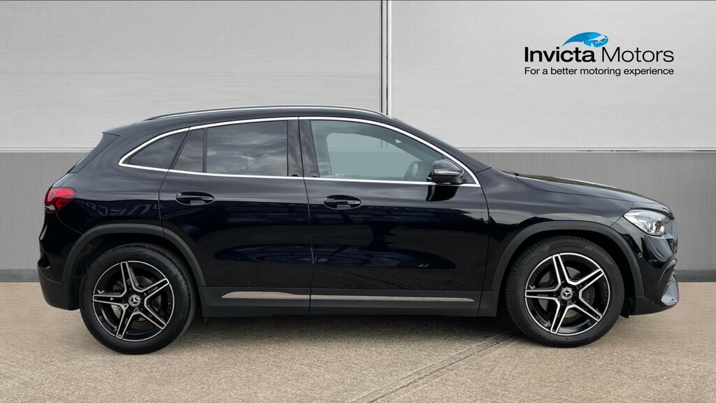 Mercedes-Benz GLA Class Amg Line Executive LA22DXW Black #2