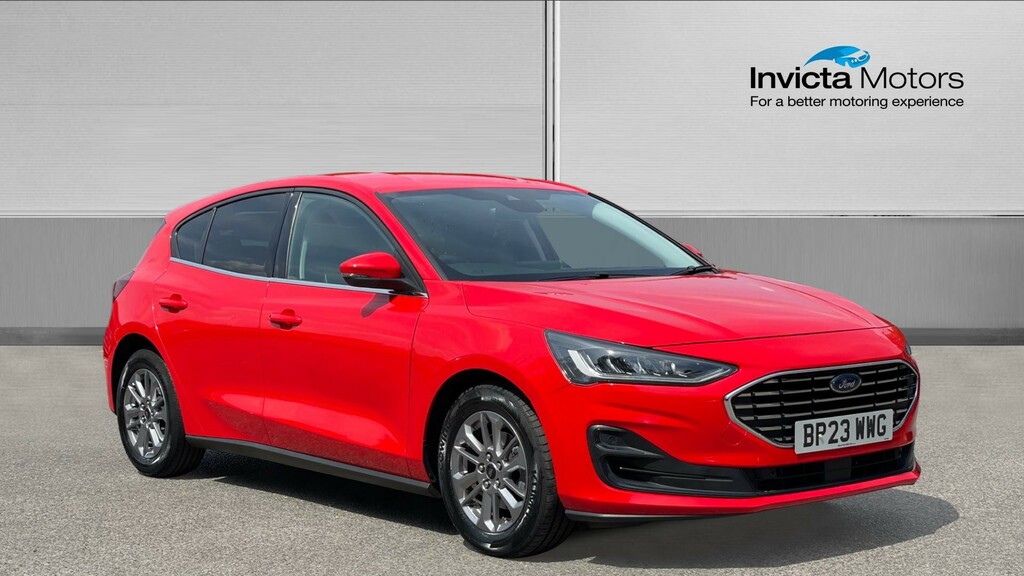 Ford Focus Titanium Red