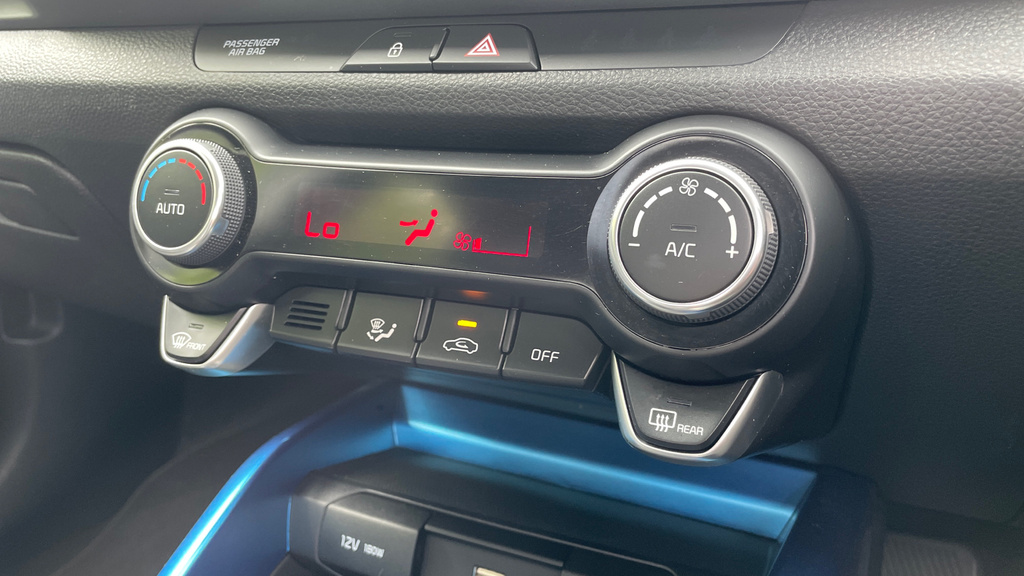 Kia Stonic 1.0T Gdi 98 2 Black #24