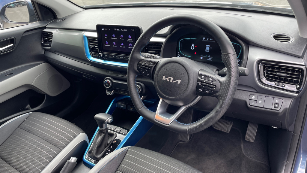 Kia Stonic 1.0T Gdi 98 2 Black #9