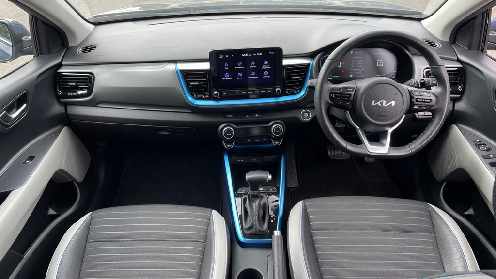 Kia Stonic 1.0T Gdi 98 2 Black #11