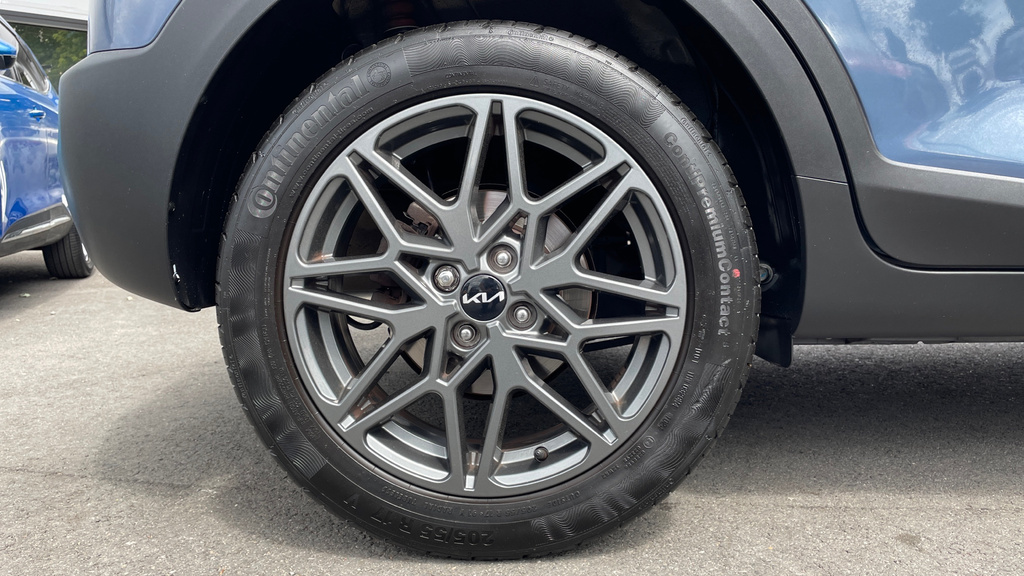 Kia Stonic 1.0T Gdi 98 2 Black #19