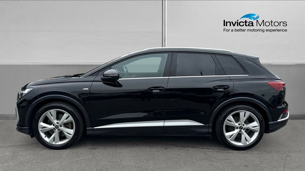 Audi Q4 E Tron S Line Black #6