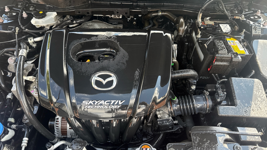 Mazda 2 1.5 Skyactiv-g Sport Black Euro 6 Ss Red #16