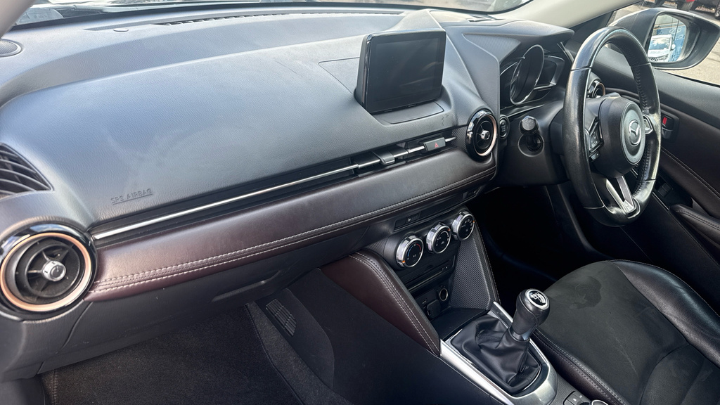 Mazda 2 1.5 Skyactiv-g Sport Black Euro 6 Ss Red #10