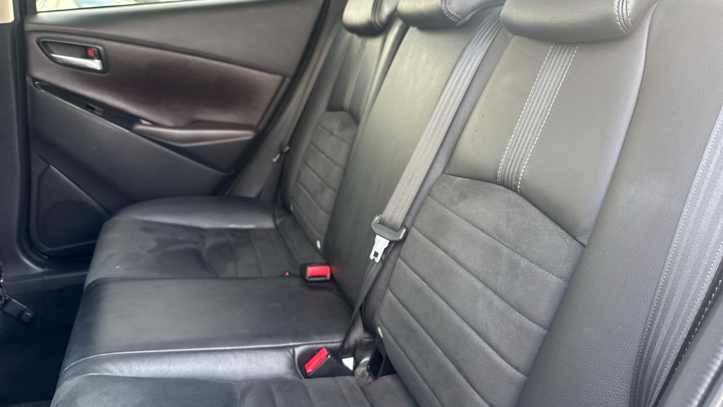 Mazda 2 1.5 Skyactiv-g Sport Black Euro 6 Ss Red #14