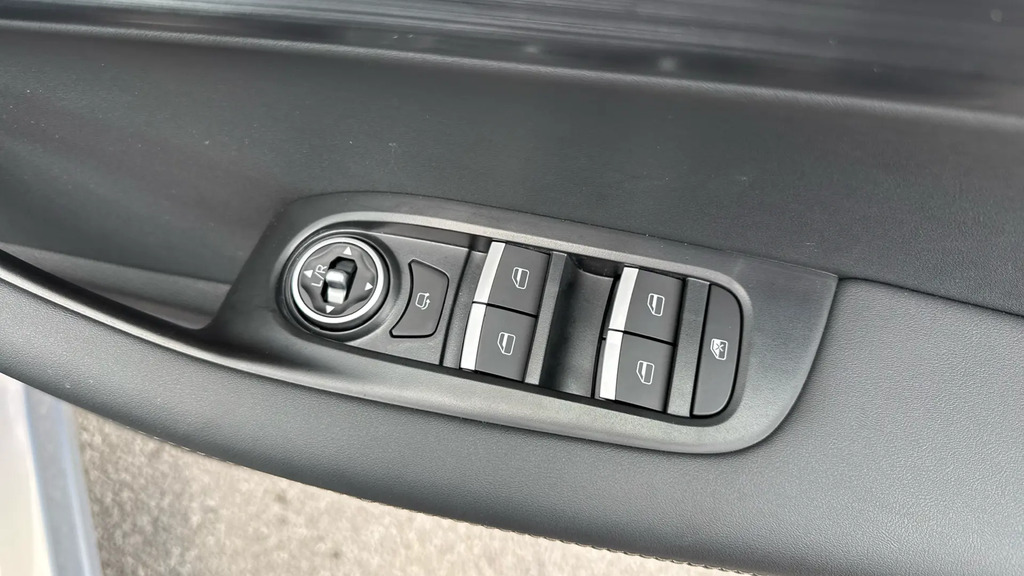 Chery 4 Super Hybrid Summit Black #30