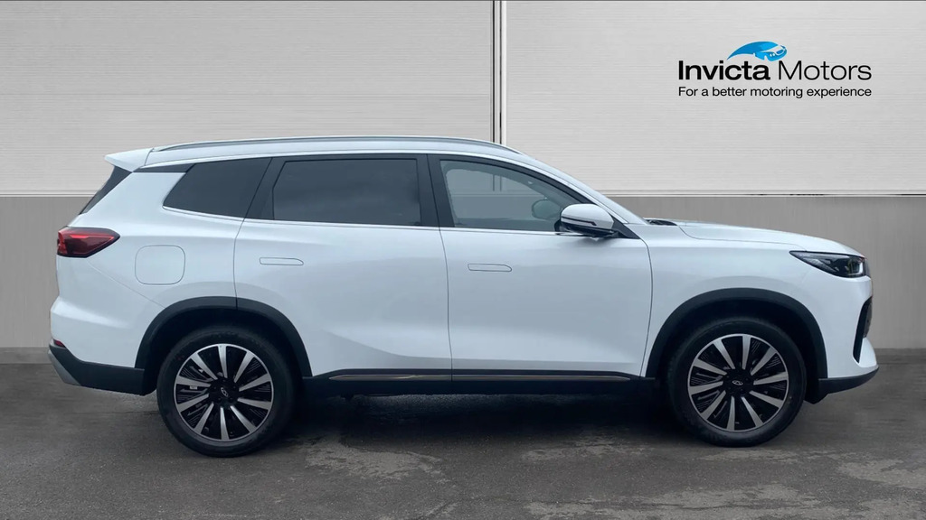 Chery Tiggo 8 Super Hybrid Summit White
