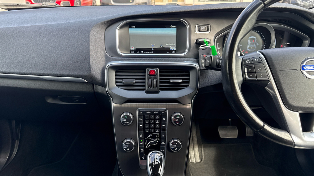 Volvo V40 1.6 D2 R-design Nav Euro 5 Ss 2014 White #12