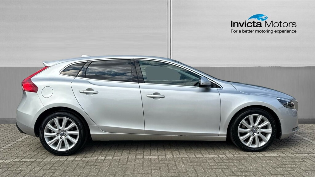Volvo V40 Se Lux Nav Silver #2
