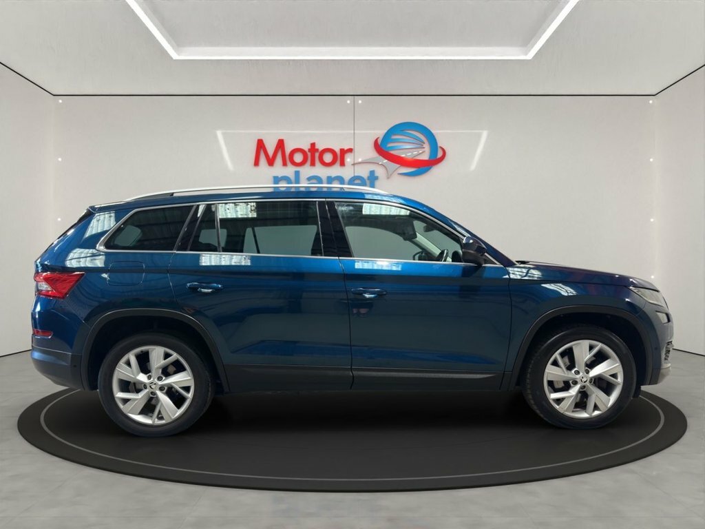 Skoda Kodiaq 2L Edition FX67VMR Blue #5