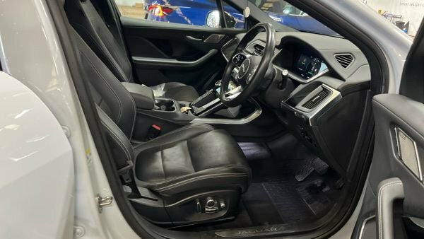 Jaguar I-Pace Black  #10
