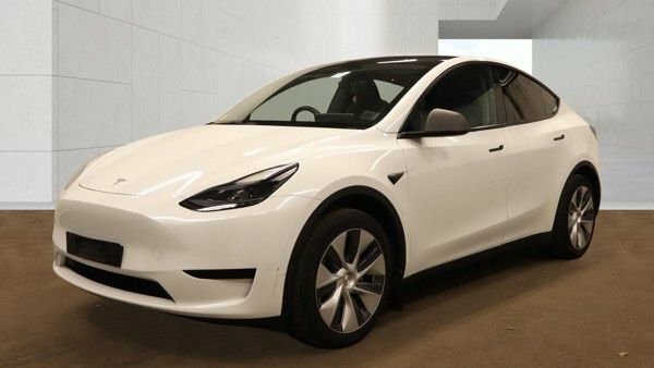 Tesla Model Y Suv White #2