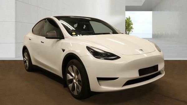 Tesla Model Y Suv White