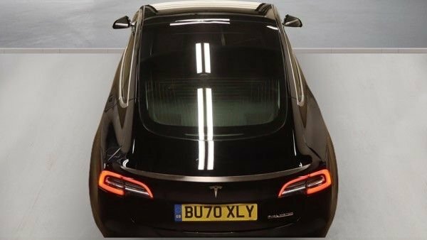 Tesla Model 3 Saloon Black #4