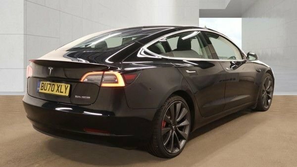Tesla Model 3 Saloon Black #5