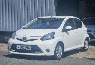 Toyota Aygo Manual MJ63FNX White #5