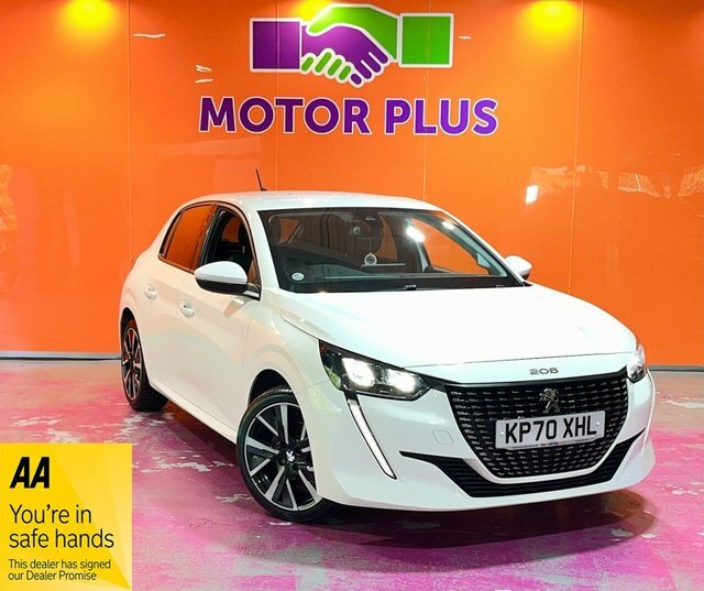 Peugeot 208 1.2 Puretech Allure Premium Hatchback M KP70XHL White