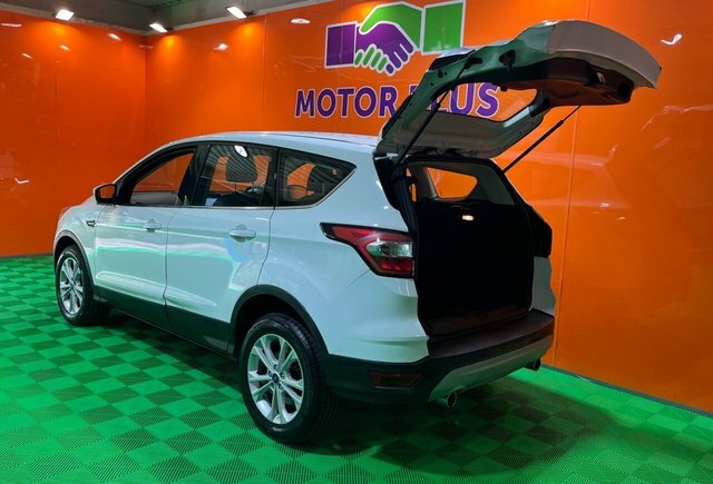 Ford Kuga 2.0 Tdci Titanium Suv Euro 6 S EJ66JUC White #2