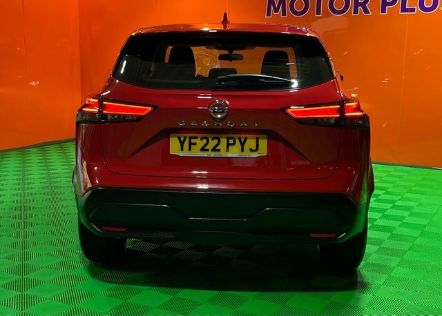 Nissan Qashqai 1.3 Dig-t Mhev Acenta Premium Suv Hybri YF22PYJ Red #5