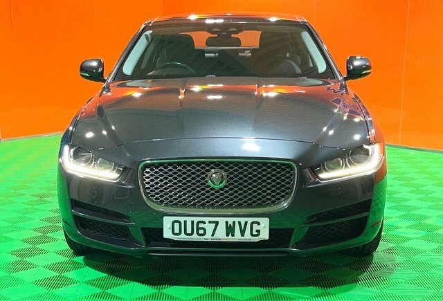 Jaguar XE 2.0D Portfolio Saloon Awd Euro 6 OU67WVG Grey #5