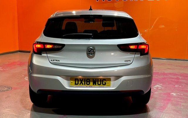 Vauxhall Astra 1.6T 16V 200 Elite Nav Black #7