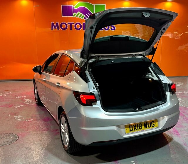 Vauxhall Astra 1.6T 16V 200 Elite Nav Black #29