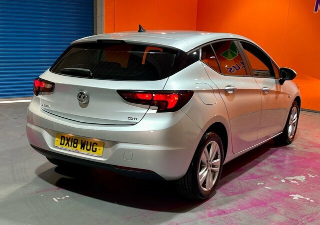 Vauxhall Astra 1.6T 16V 200 Elite Nav Black #28