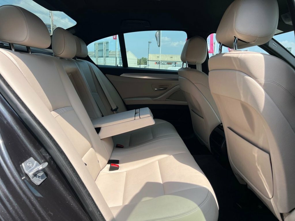BMW 5 Series 525D Luxury Step Black #13