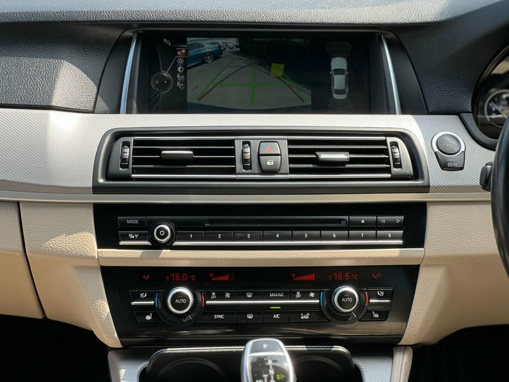 BMW 5 Series 525D Luxury Step Black #10