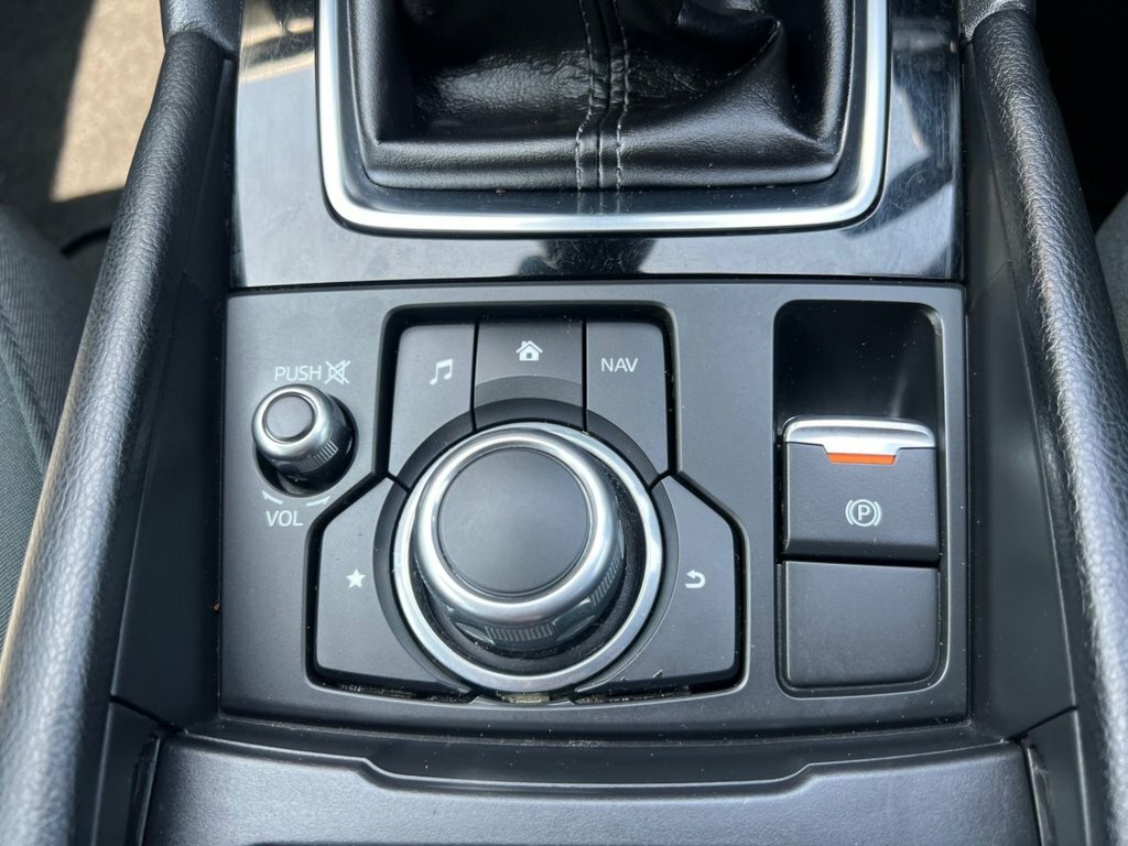 Mazda 3 2.0 Skyactiv-g Sport Nav 2018 Black #13