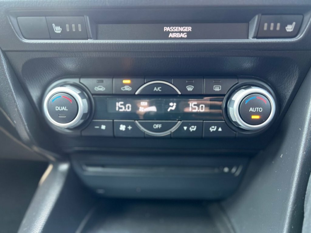 Mazda 3 2.0 Skyactiv-g Sport Nav 2018 Black #12