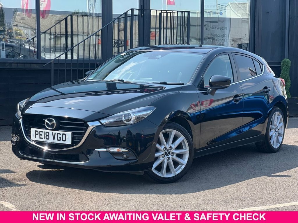 Mazda 3 2.0 Skyactiv-g Sport Nav 2018 Black #1